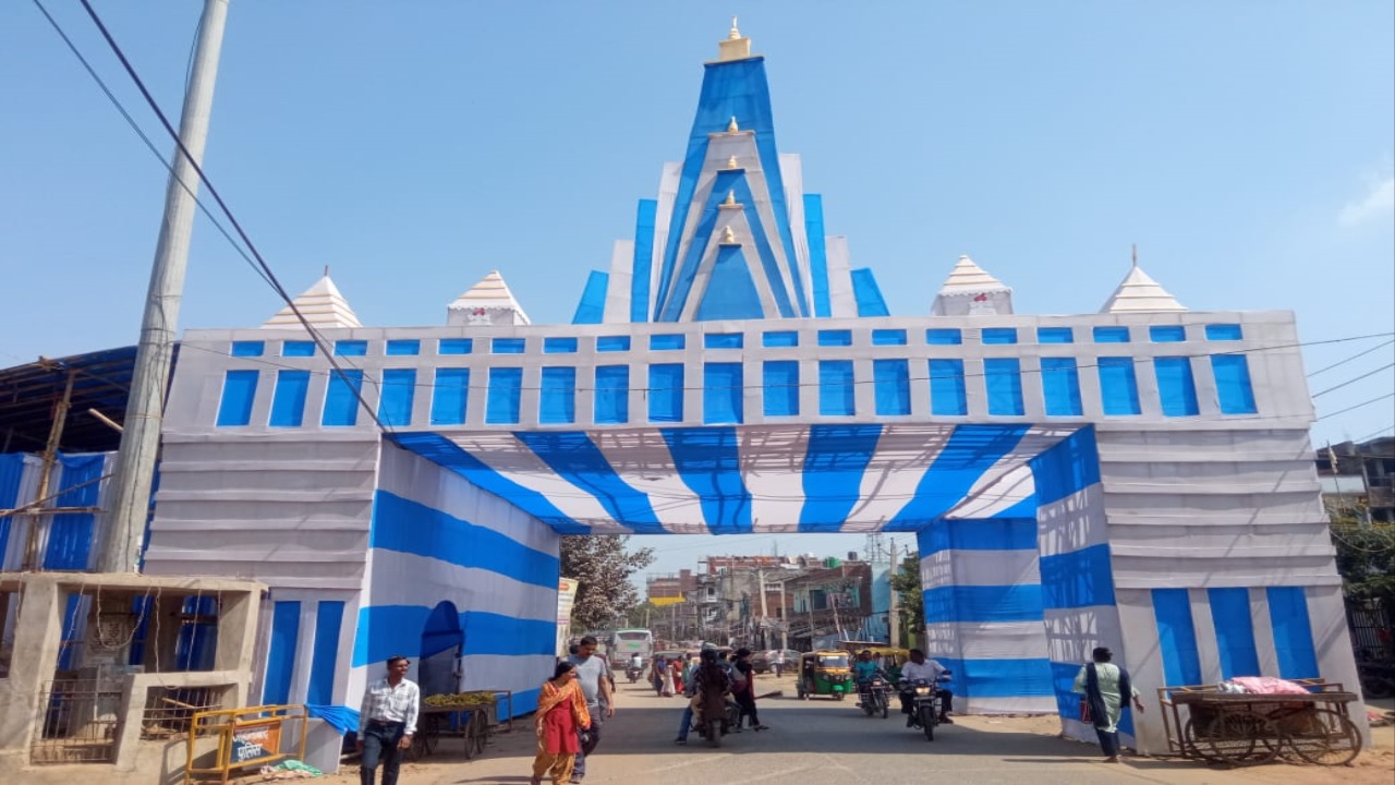 Devotees thronged to offer prayers to Devi Durga at Puja Pandals in Bihar