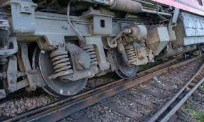 West Bengal: Five wagons of empty goods train derail