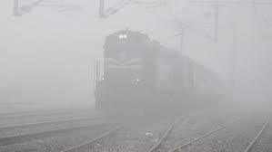 Fog disrupts train services in Northern India