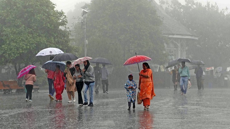 IMD issues red alert of extremely heavy rainfall for coastal Andhra Pradesh, Yanam and Odisha