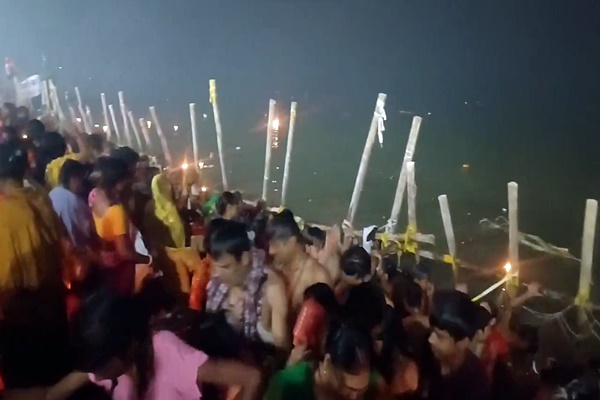 Millions of devotees taking holy bath on Kartik Purnima in Bihar