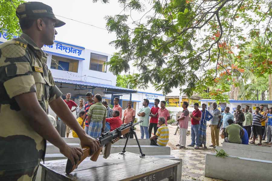 scatteredincidentsofviolenceinfifthphaseoflspollsinbengal