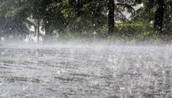 waterloggingtrafficwoesafterheavyrainsingoa