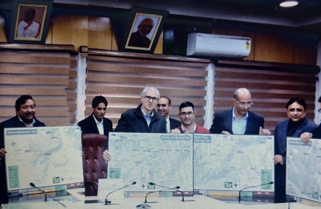 J&K CM Omar Abdullah Unveils 2025 Calendar and Trekking Maps