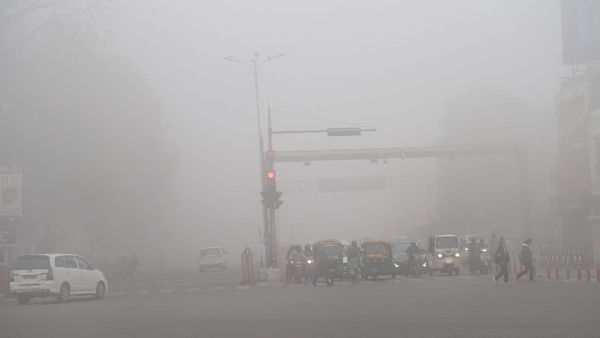 IMD forecasts dense fog in North India