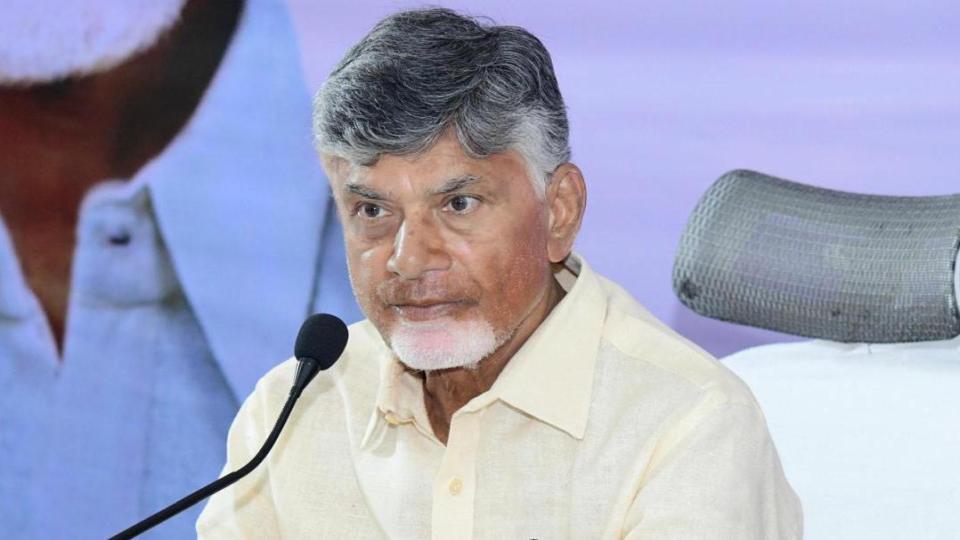 Andhra Pradesh CM invites industrialists to invest in State