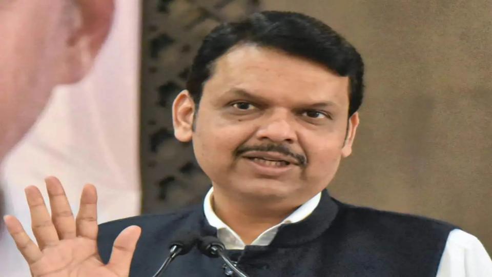 Baba Siddique killing, Fadnavis targets Pawar for demanding his resignation