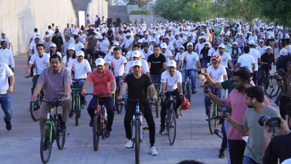 Fit India Sundays on cycle sees massive participation across India