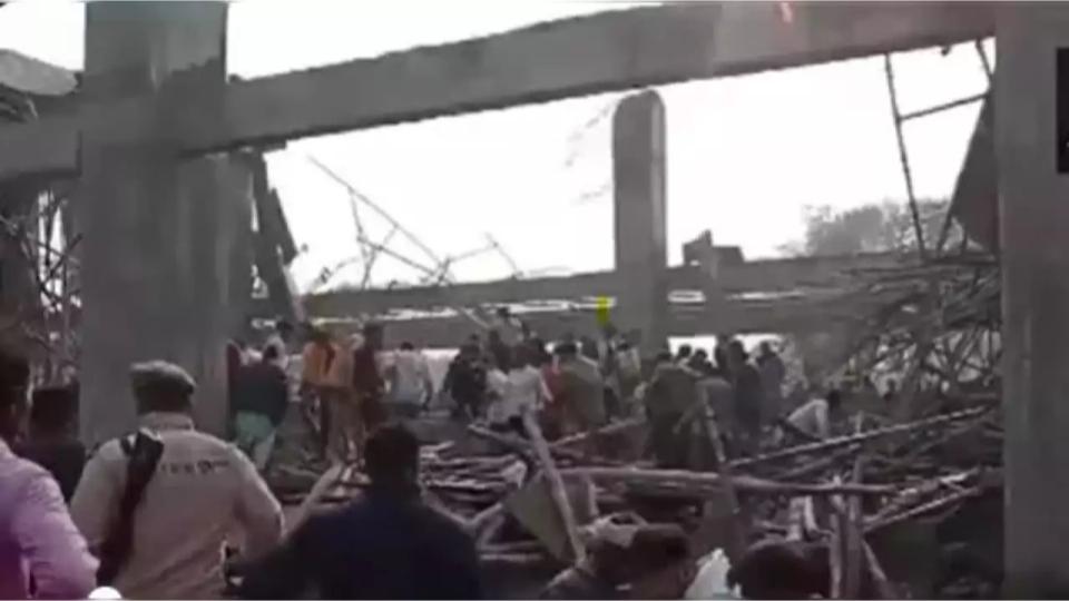 Ceiling collapses in Kannauj railway station, 10 feared trapped in UP