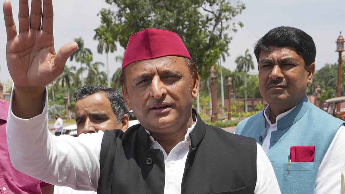 Akhilesh Yadav claims Shivling