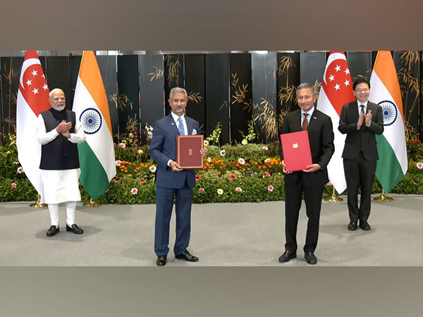 India Singapore sign 4 MoUs to deepen economic ties  