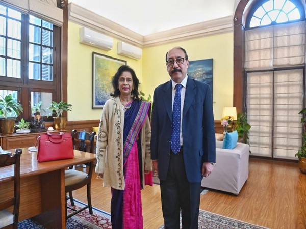 foreignsecretaryholdstalkswithhighcommissionerofmauritius