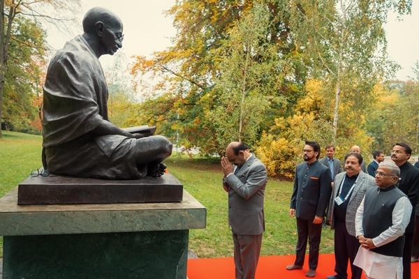 LS speaker Om Birla pays tributes to Mahatma Gandhi at his statue in Geneva