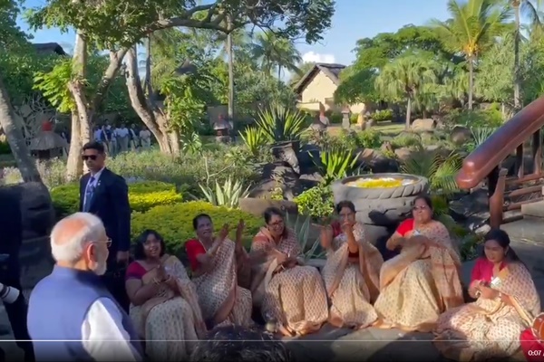 PM Modi praises Indian diaspora for performing Geet-Gawai during his welcome in Mauritius