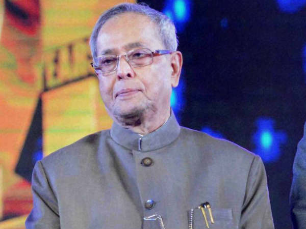 presidentpranabmukherjeearrivesinnamibia