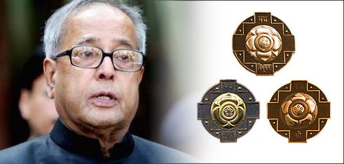 pranabmukherjeepresentspadmaawardstoeminentpersonalities